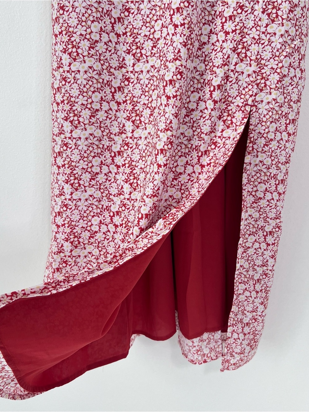 Abercrombie & Fitch Floral Slip Midi Dress Red White Daisy Side Slit Size XS - Picture 5 of 9